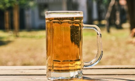 Menyiram Tanaman Dengan Bir: Mitos Atau Fakta?