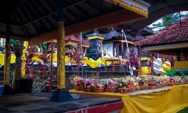 Menelisik Perbedaan Ajaran Hindu di Bali Dan India