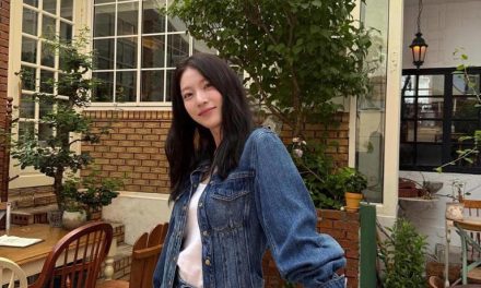 Gong Seung Yeon Tampil Santai, Potret Kasualnya Bikin Jatuh Hati