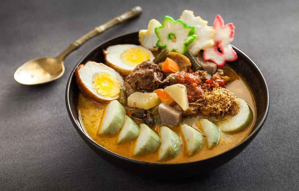 Lontong Medan, Kuliner Khas Sumatera Utara Dengan Kuah Gurih
