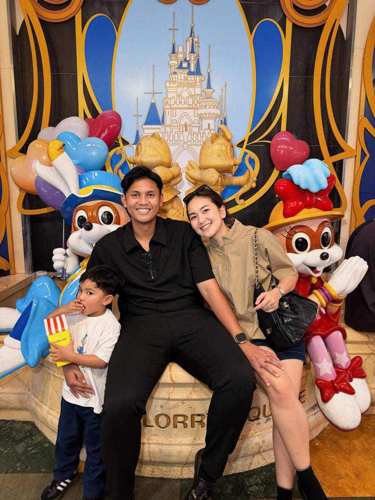 Family Time! Ibnu Wardani Abadikan Momen Manis Di Korea