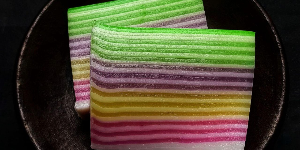 Bikin Ketagihan! Kue Lapis Tradisional Cocok Jadi Teman Ngopi