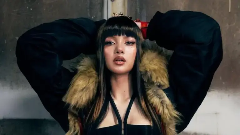 Go International! Lisa BLACKPINK Tampil Di Acara Jimmy Fallon